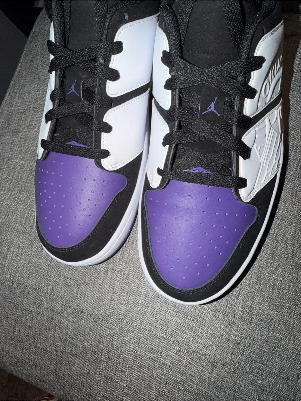 Jordan Low-Top Sneakers in Purple Black White
